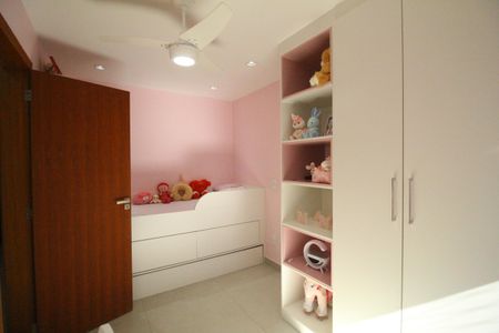 Casa de condomínio à venda com 219m², 3 quartos e 1 vagaQuarto 2