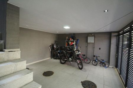 Casa de condomínio à venda com 219m², 3 quartos e 1 vagaGaragem