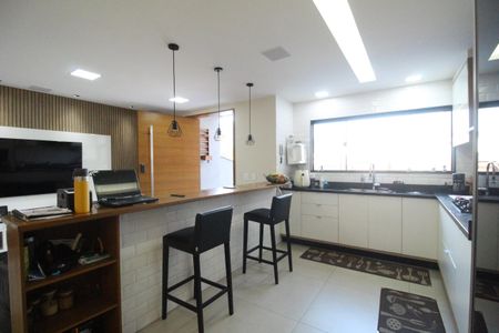 Casa de condomínio à venda com 219m², 3 quartos e 1 vagaCozinha