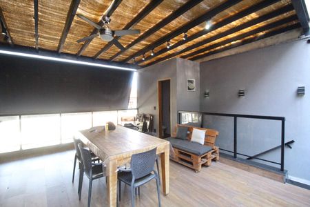 Casa de condomínio à venda com 219m², 3 quartos e 1 vagaChurrasqueira