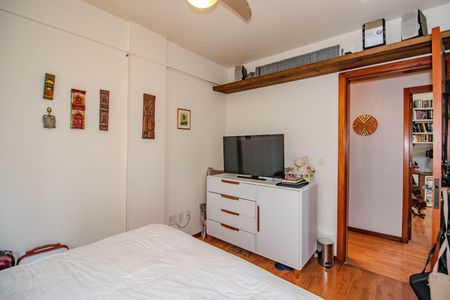 Apartamento à venda com 134m², 3 quartos e 2 vagas Apartamento à venda com 134m², 3 quartos e 2 vagasQuarto 1