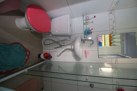 Casa à venda com 130m², 1 quarto e sem vagaBanheiro de serviço