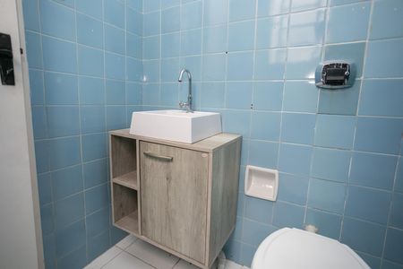 Apartamento à venda com 72m², 2 quartos e 1 vaga Apartamento à venda com 72m², 2 quartos e 1 vagaBanheiro