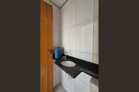 Apartamento à venda com 46m², 2 quartos e 1 vaga Apartamento à venda com 46m², 2 quartos e 1 vagaBanheiro
