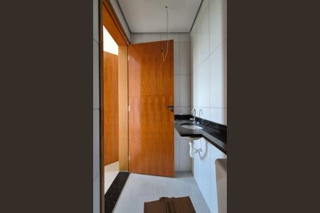 Apartamento à venda com 46m², 2 quartos e 1 vaga Apartamento à venda com 46m², 2 quartos e 1 vagaBanheiro da suíte