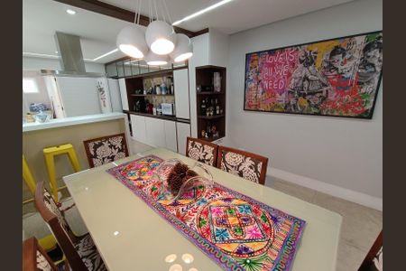 Casa à venda com 173m², 4 quartos e 3 vagasCopa