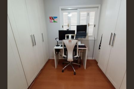 Casa à venda com 173m², 4 quartos e 3 vagasEscritório