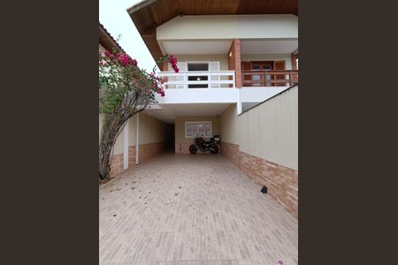 Casa à venda com 173m², 4 quartos e 3 vagasGaragem