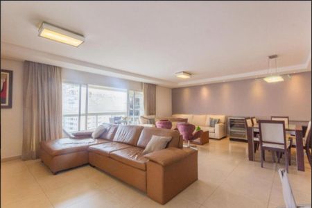 Apartamento à venda com 182m², 3 quartos e 3 vagas