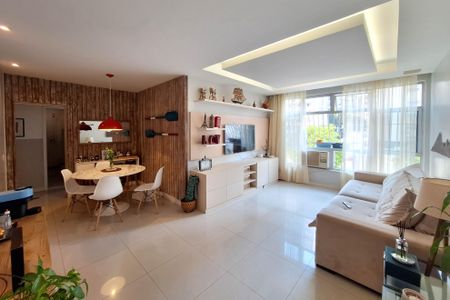 Apartamento à venda com 120m², 3 quartos e 1 vagaSala