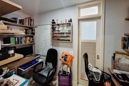 Apartamento à venda com 120m², 3 quartos e 1 vagaEscritório