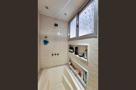 Apartamento à venda com 120m², 3 quartos e 1 vagaBanheiro da Suíte