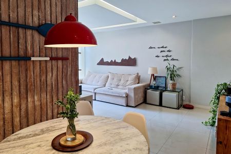 Apartamento à venda com 120m², 3 quartos e 1 vagaSala