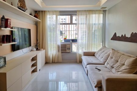 Apartamento à venda com 120m², 3 quartos e 1 vagaSala