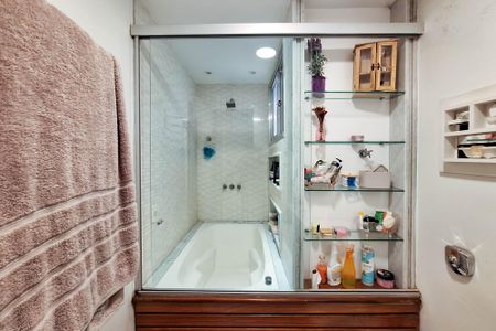 Apartamento à venda com 120m², 3 quartos e 1 vagaBanheiro da Suíte