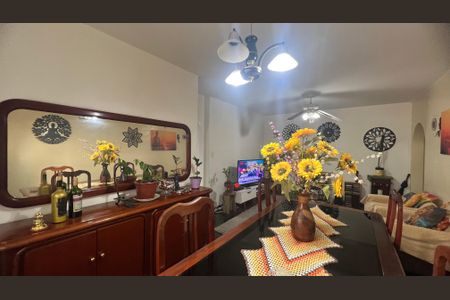 Apartamento à venda com 75m², 2 quartos e 1 vagaSala de Jantar