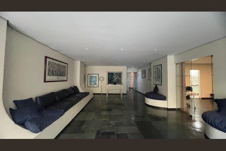 Apartamento à venda com 75m², 2 quartos e 1 vagaHall de entrada