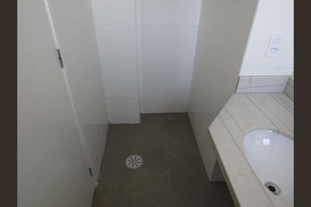 Apartamento à venda com 82m², 2 quartos e 2 vagasBanheiro da Suíte