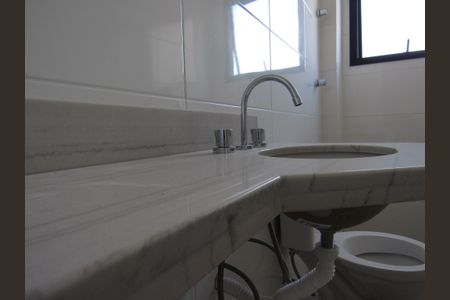 Apartamento à venda com 82m², 2 quartos e 2 vagasBanheiro Social