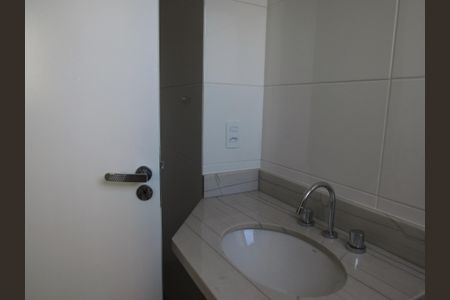 Apartamento à venda com 82m², 2 quartos e 2 vagasBanheiro da Suíte