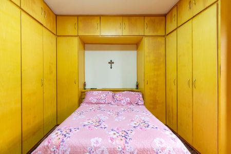 Casa à venda com 200m², 4 quartos e 3 vagas Casa à venda com 200m², 4 quartos e 3 vagasSuíte