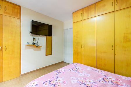 Casa à venda com 200m², 4 quartos e 3 vagas Casa à venda com 200m², 4 quartos e 3 vagasSuíte