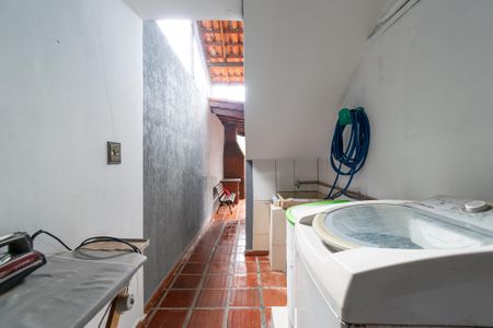 Casa à venda com 200m², 4 quartos e 3 vagas Casa à venda com 200m², 4 quartos e 3 vagasÁrea de Serviço