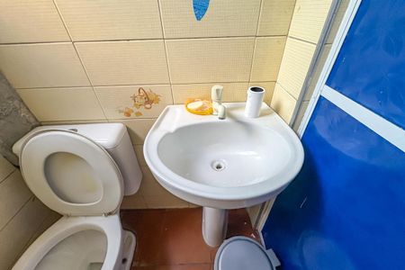 Casa à venda com 367m², 2 quartos e 2 vagasBanheiro da Casa 2