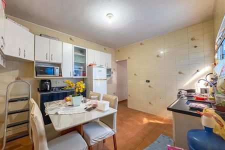 Casa à venda com 367m², 2 quartos e 2 vagasCozinha da Casa 2