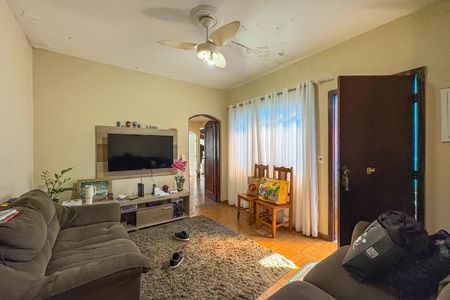 Casa à venda com 367m², 2 quartos e 2 vagasSala Casa 2