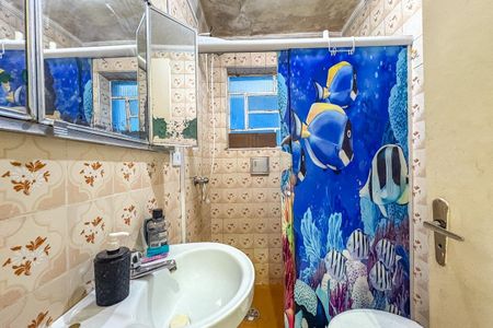 Casa à venda com 367m², 2 quartos e 2 vagasBanheiro