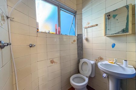 Casa à venda com 367m², 2 quartos e 2 vagasBanheiro da Casa 2