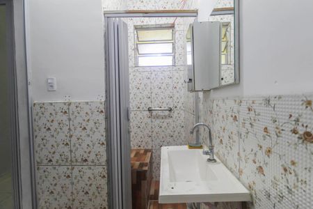 Casa à venda com 52m², 2 quartos e sem vaga Casa à venda com 52m², 2 quartos e sem vagaBanheiro