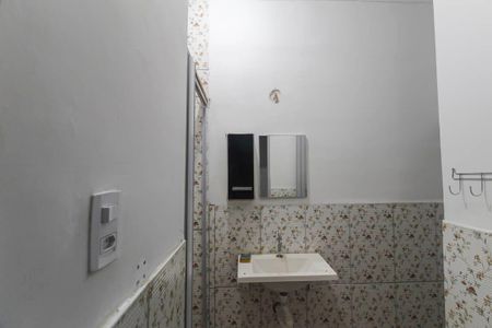 Casa à venda com 52m², 2 quartos e sem vaga Casa à venda com 52m², 2 quartos e sem vagaBanheiro