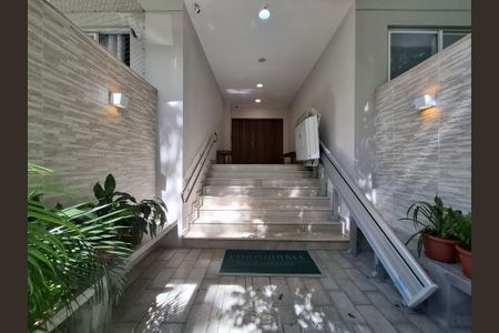 Apartamento à venda com 107m², 3 quartos e 2 vagasEntrada