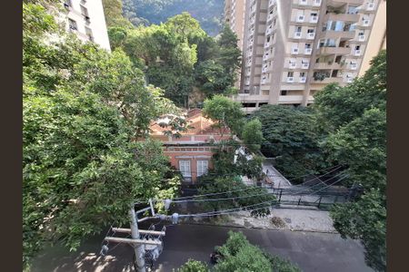 Apartamento à venda com 107m², 3 quartos e 2 vagasVista da varanda