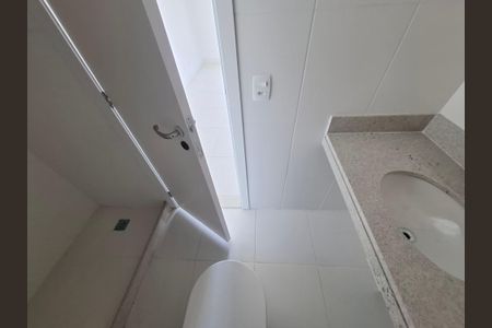 Apartamento à venda com 107m², 3 quartos e 2 vagasBanheiro da suíte