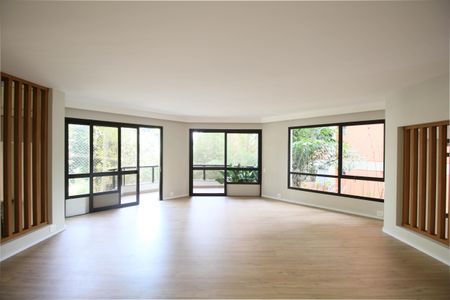 Sala de apartamento à venda com 3 quartos, 245m² em Real Parque, São Paulo