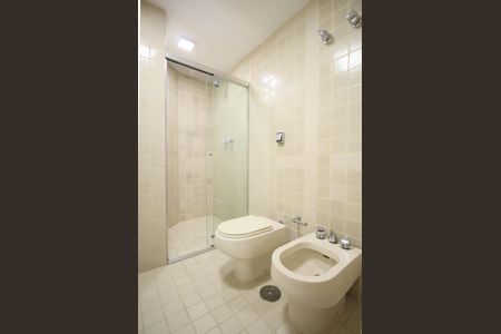 Apartamento à venda com 245m², 3 quartos e 4 vagasBanheiro 1