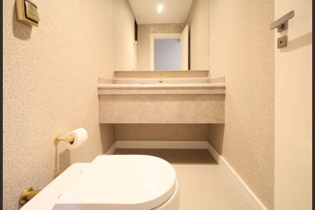Apartamento à venda com 245m², 3 quartos e 4 vagasLavabo