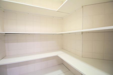 Apartamento à venda com 245m², 3 quartos e 4 vagasDespensa