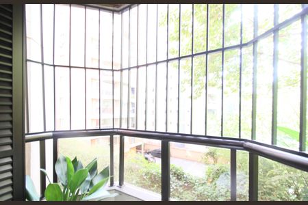 Apartamento à venda com 245m², 3 quartos e 4 vagasVaranda Suíte 