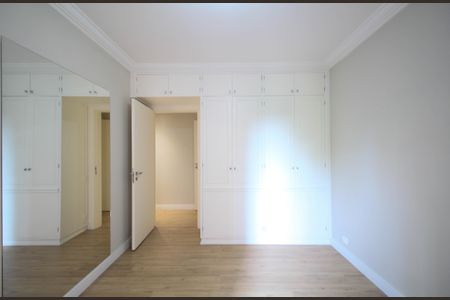 Apartamento à venda com 245m², 3 quartos e 4 vagasQuarto 3