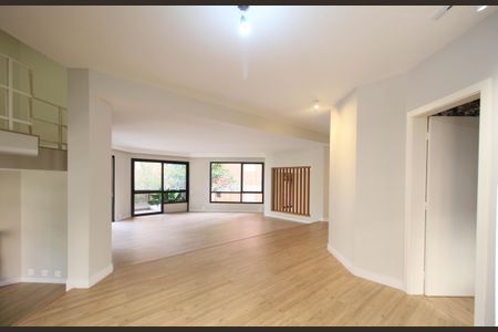 Apartamento à venda com 245m², 3 quartos e 4 vagasSala