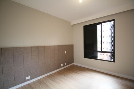 Apartamento à venda com 245m², 3 quartos e 4 vagasQuarto 2