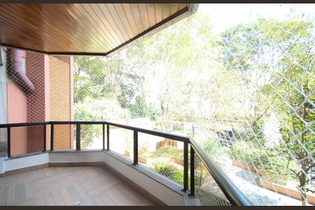 Apartamento à venda com 245m², 3 quartos e 4 vagasVaranda 