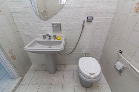Casa para alugar com 40m², 1 quarto e 1 vaga Casa para alugar com 40m², 1 quarto e 1 vagaBanheiro