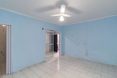 Casa para alugar com 40m², 1 quarto e 1 vaga Casa para alugar com 40m², 1 quarto e 1 vagaStudio