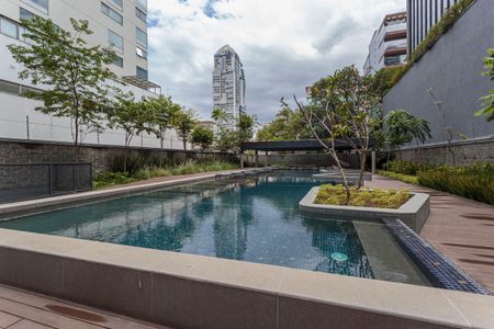 Studio para alugar com 42m², 1 quarto e 1 vaga Studio para alugar com 42m², 1 quarto e 1 vagaÁrea comum - Piscina