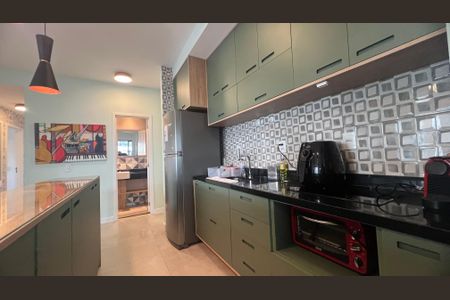 Apartamento à venda com 117m², 3 quartos e 3 vagas Apartamento à venda com 117m², 3 quartos e 3 vagasCozinha